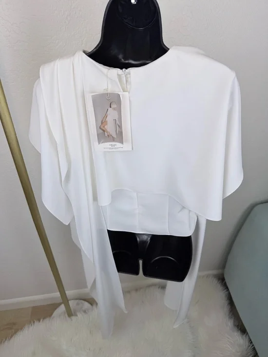 A.W.A.K.E. MODE White Roman Greek Asymmetric Draped Scarf Top - Picture 5 of 16